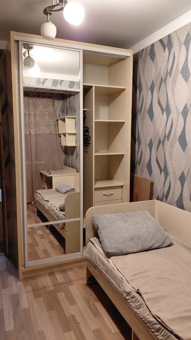 Детская гарнитура(шкаф + кровать + рабочий стол)