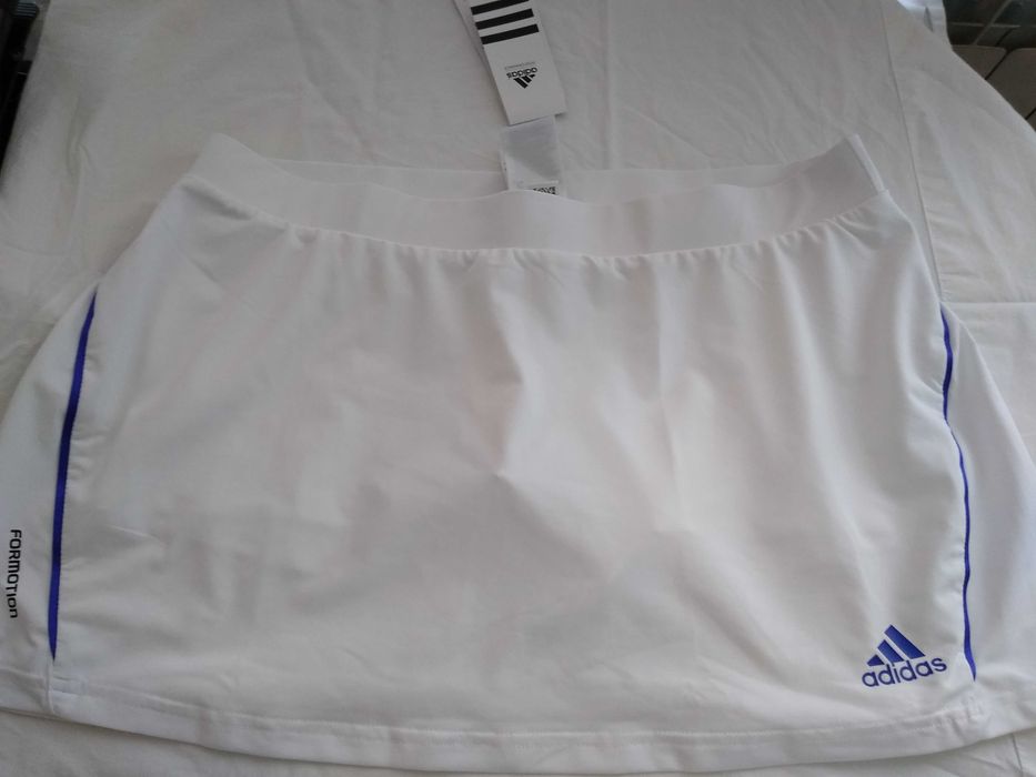 Adidas пола-пантлонки за тенис Л размер
