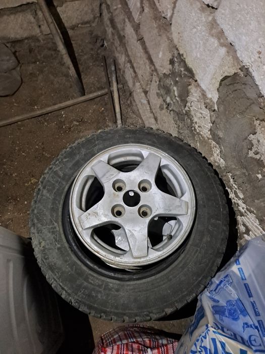 Титанов в отличном  состоянии  R14