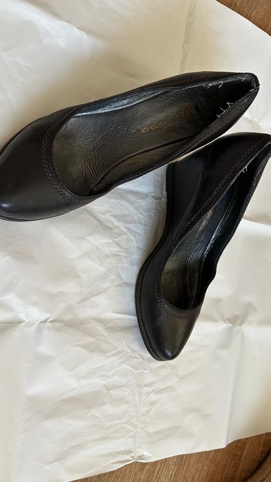 В продаже буу обуви