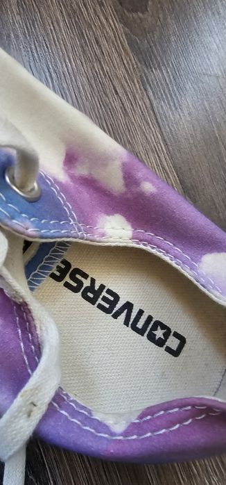 Massimo Dutti  ,  Timberland, Adidas, Converse