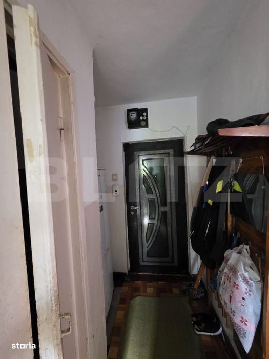 Apartament 3 camere, semidecomandat, 47 m2, zona M40