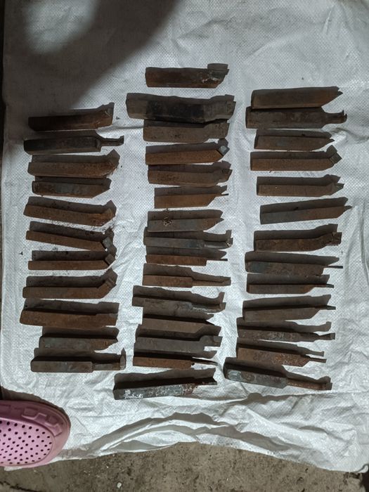 Продам токарные резцы