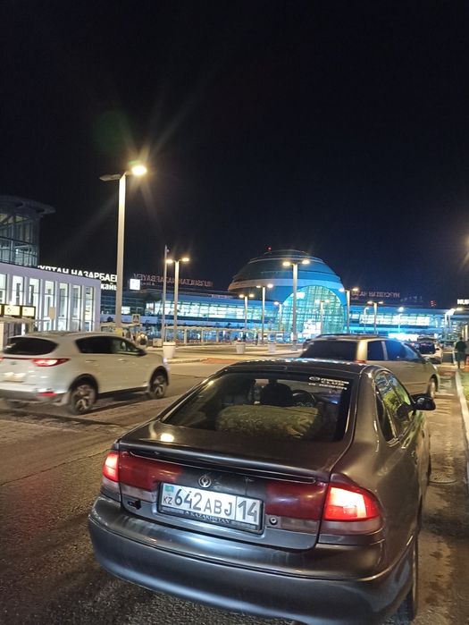 Продам Мазду кронус