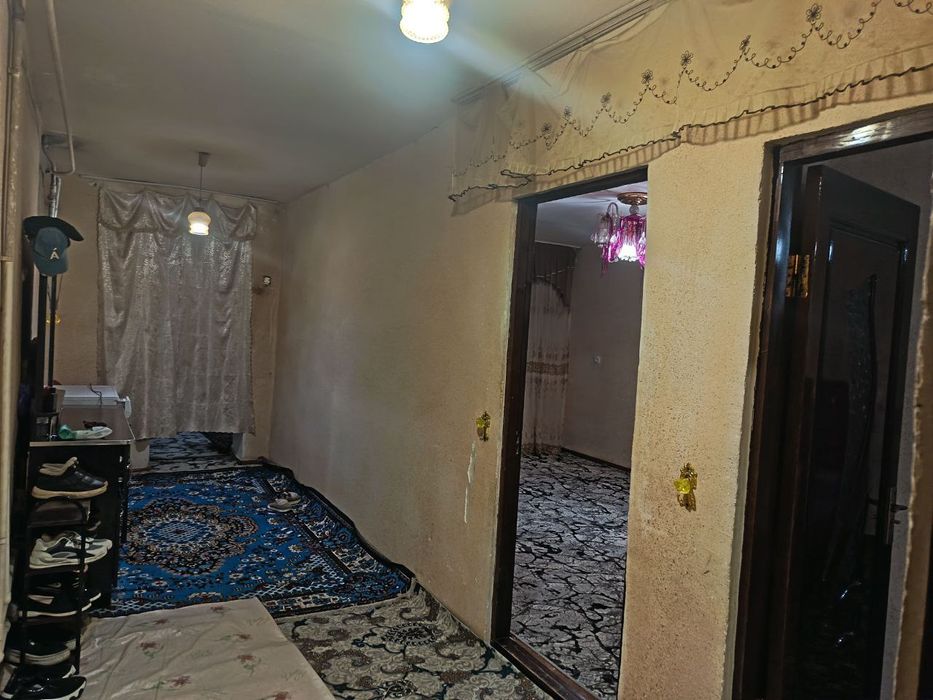 Срочно продаётся 3 комнатный  квартира