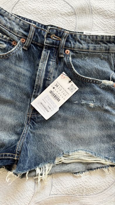 Продам джинсовые шорты Zara