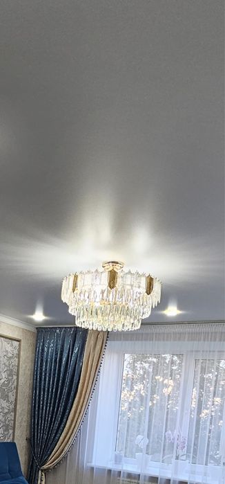 Люстра для гостиной большая