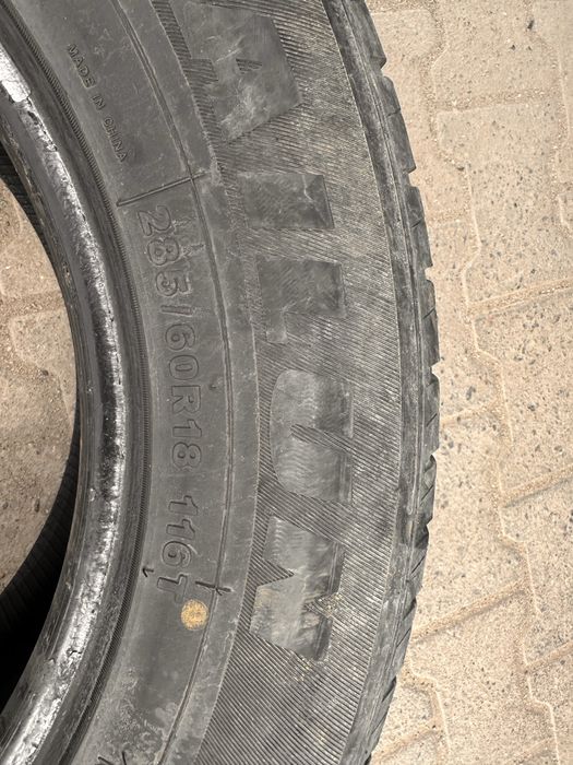 Продам.   Резины Сайлон R18  285/60.   б/у