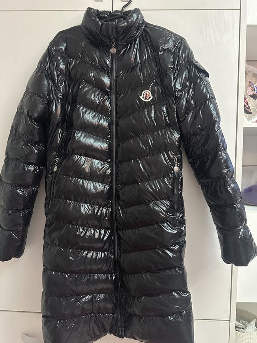 Оригинално яке на Moncler