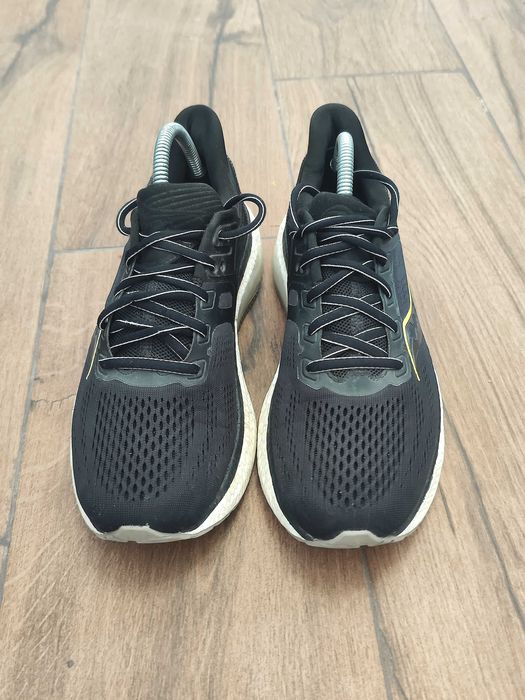 Маратонки Saucony Hurricane 23