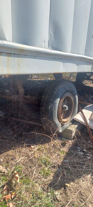 Фургон стар с две стаи