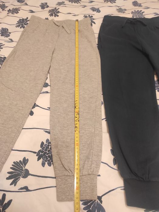 Set 2 pantaloni măr. 8-9 ani H&M