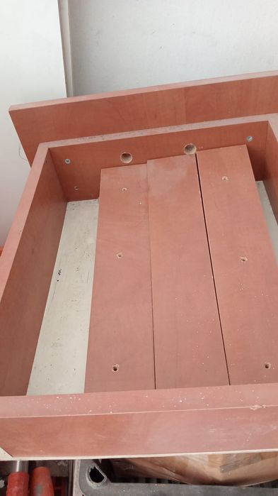 Продам стол 1.5м*.0,6