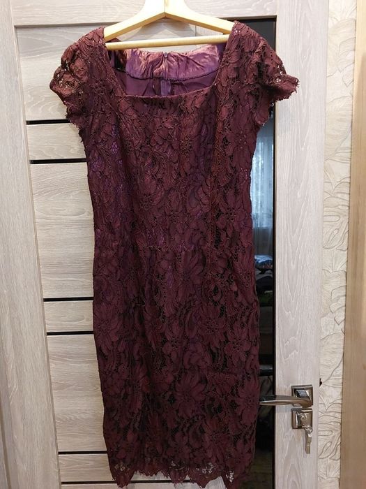 Платье чистые В хорошем состочнии Одеты один раз