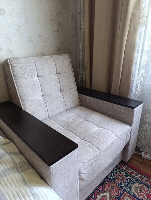 Кресло продается
