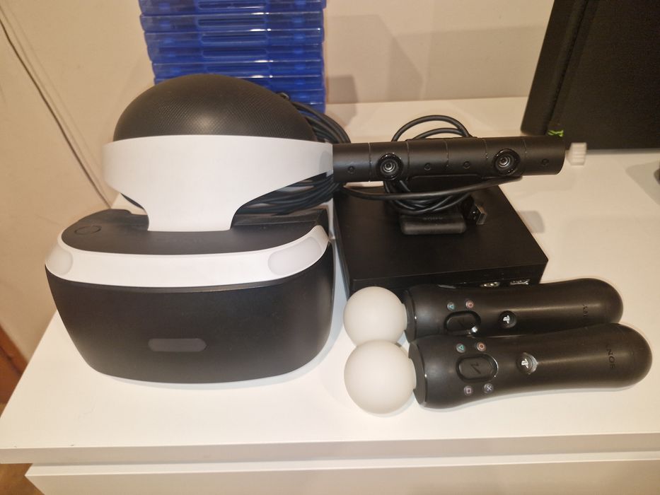 PS VR 1 комплект - джойстици + VR пушка