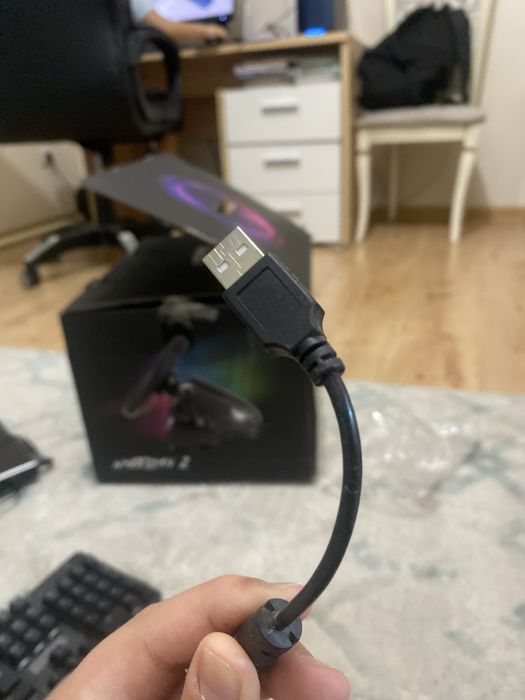 Продам клавиатуру