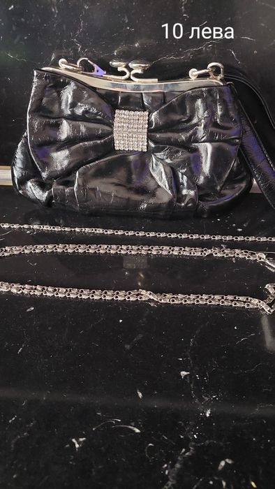 Дамски чанти и портмонета