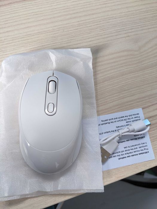 Безжична мишка, много лека и удобна