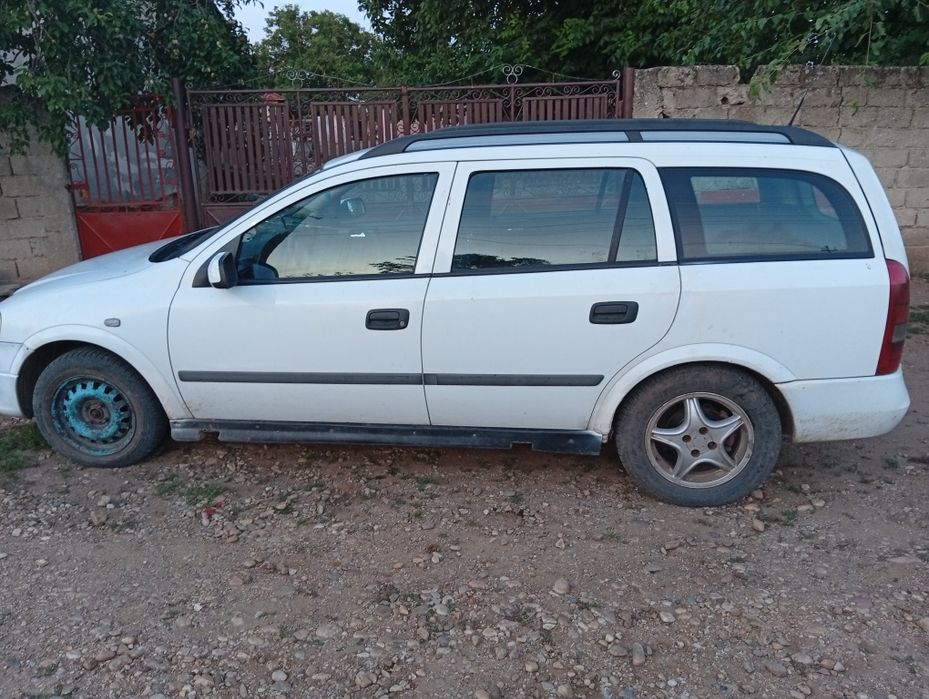 Vând opal Astra G  preț negociabil