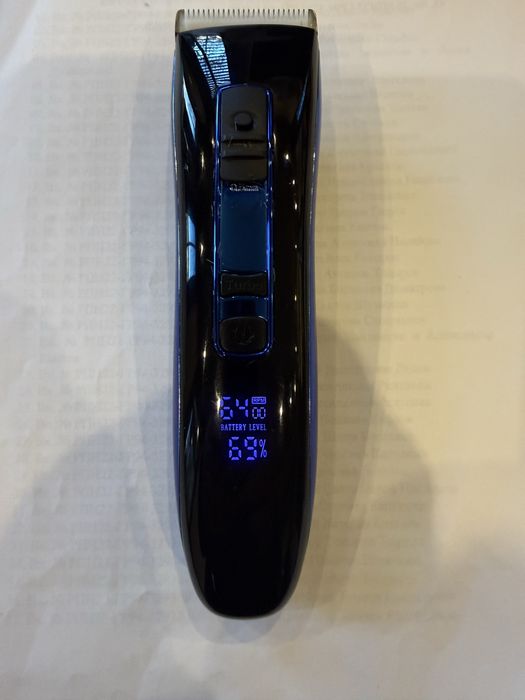 Професионална безжична машинка за подстригване R-919