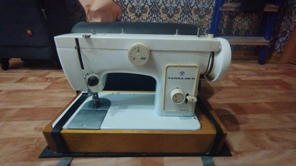 Швейная машинка - Чайка 132м