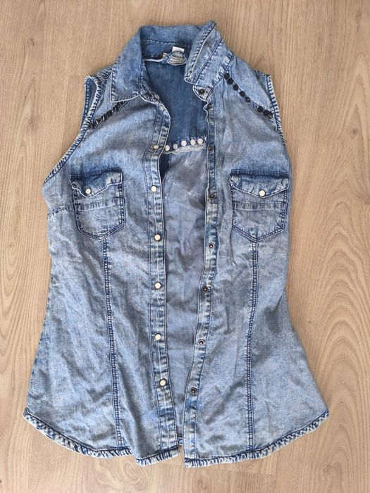 Дамски дънкови елеци с копчета в отлично състояние - 10 лв