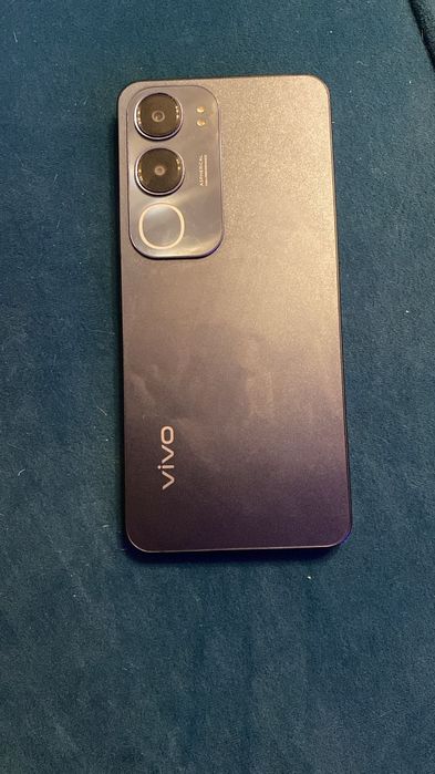 Телефон VIVO Y19s, не лагает пользовался 3 месяца примерно
