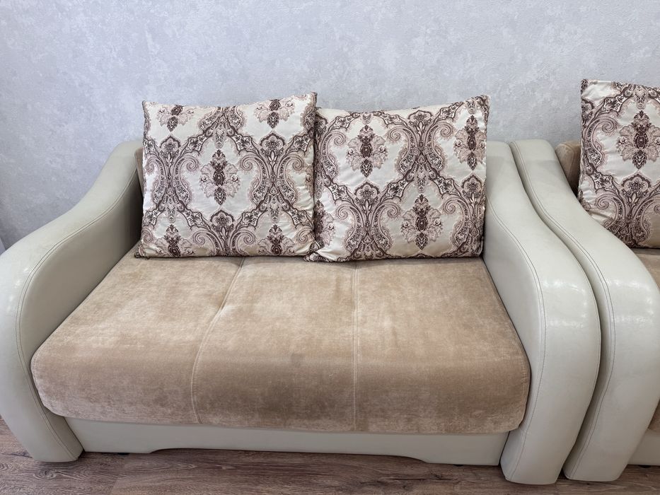 Продам Диван ,Минидиван и пуф