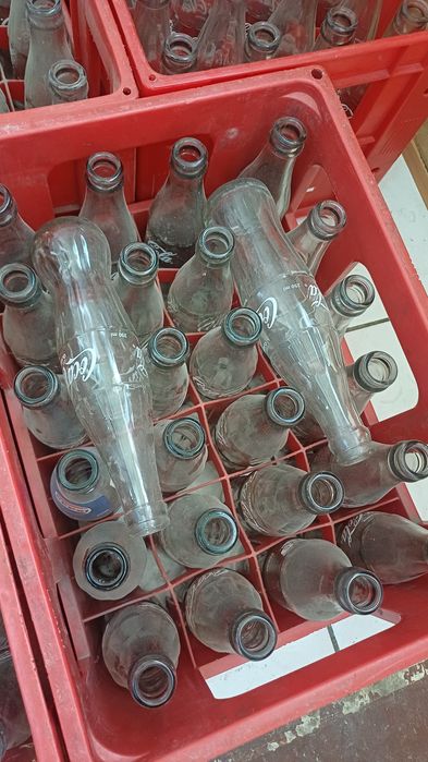 Coca-Cola shisha butilkalari yashigi bilan (197 dona)
