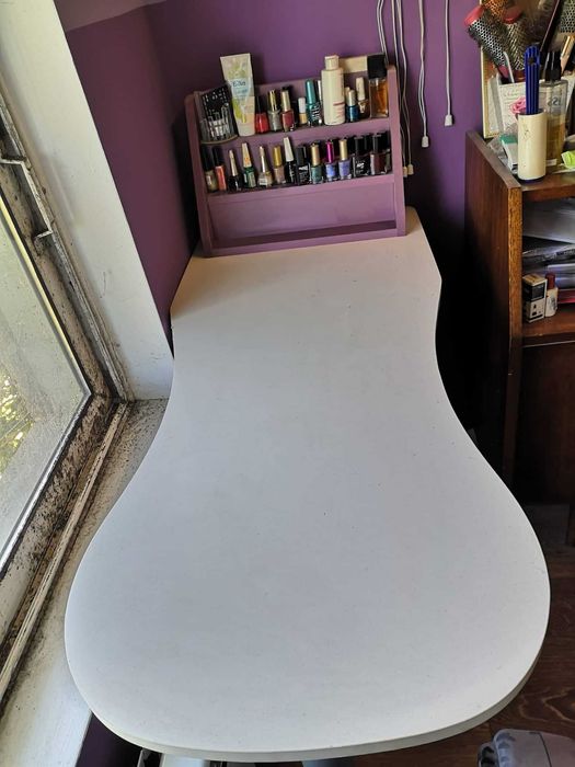 Маса / Бюро за маникюр