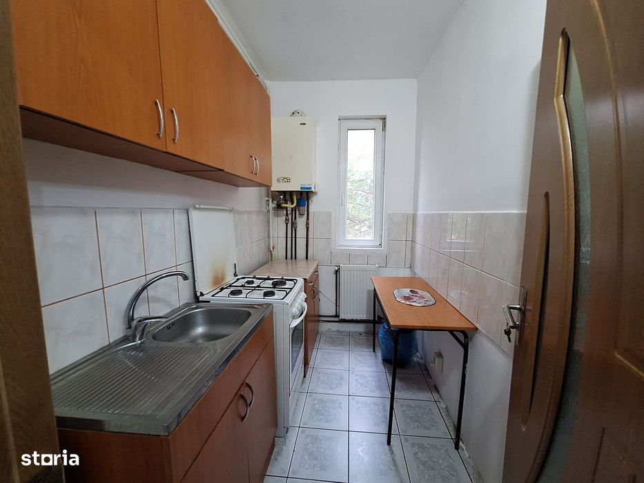 Apartament cu 2 camere| etaj intermediar| centrala proprie| Complexul