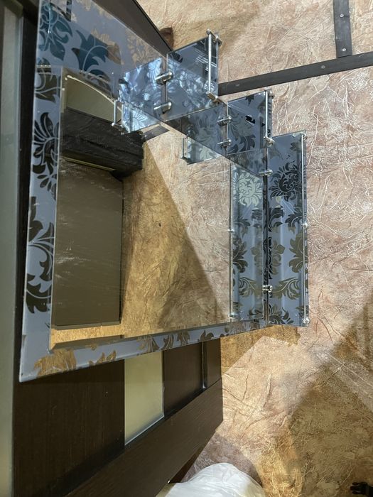 Продам зеркало в ванную