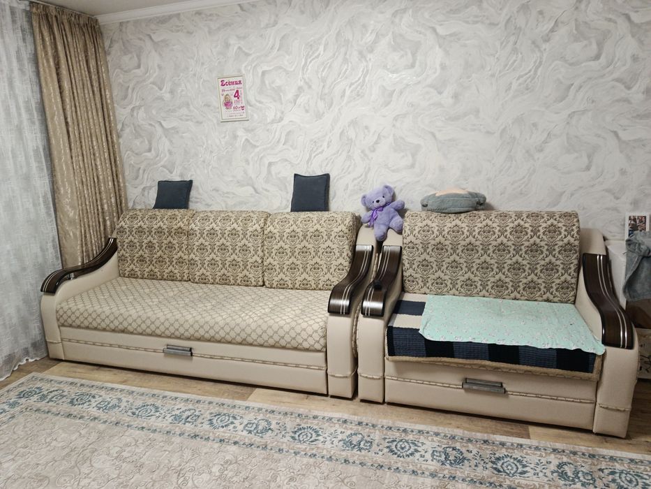 Продам диван с креслом