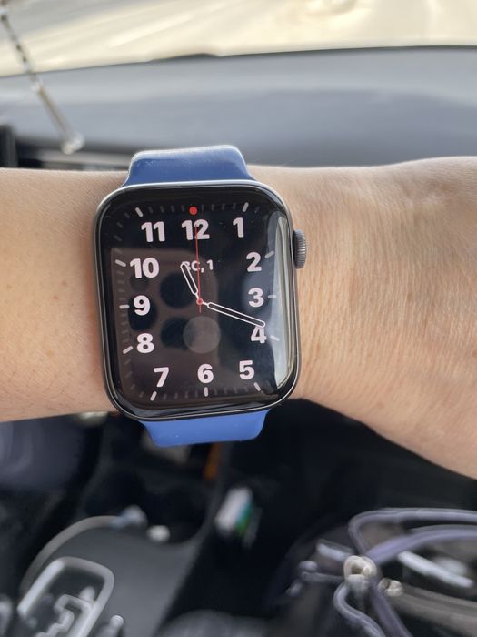 Watch series 4 часы