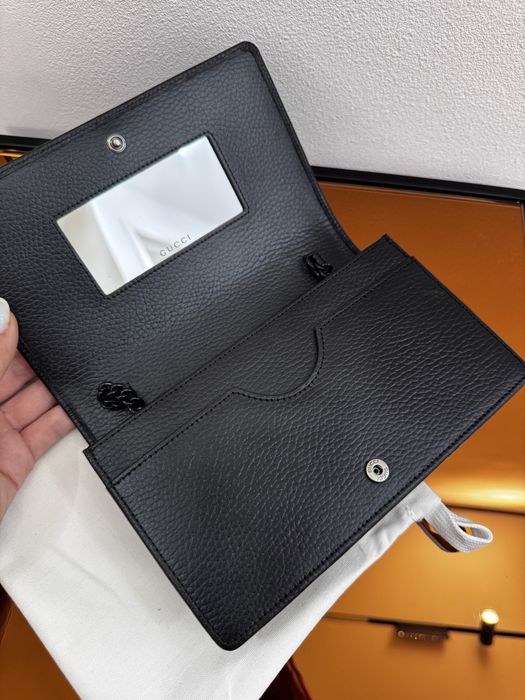 Geanta Gucci tip postas