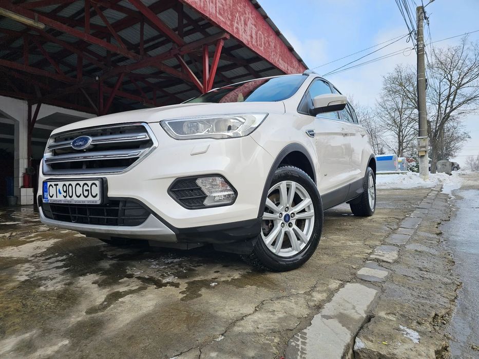 Ford Kuga Ford Kuga 1,5 Ecoboost benzina, 182 CP, AWD