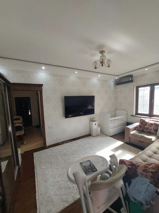 Продаётся уютная 1 комнатная квартира переделанная в 2