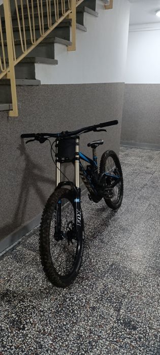 Bicicleta full suspension