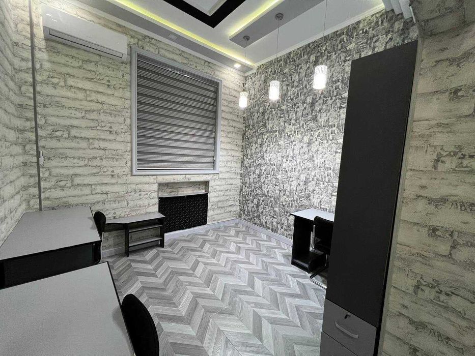 Аренда Офис IT 200 кв.м. Шота Руставели с Мебелью 7 комнат Яккасарай