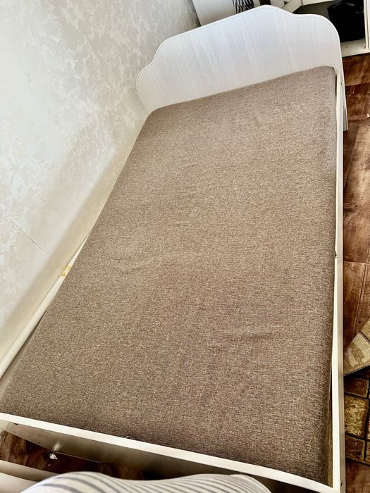 Продам кровать бу