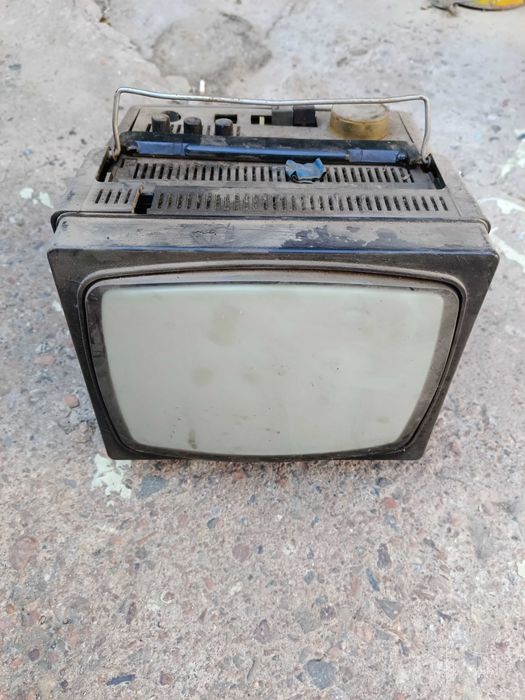 Советский маленький телевизор