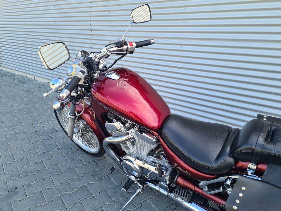 Suzuki intruder, A2