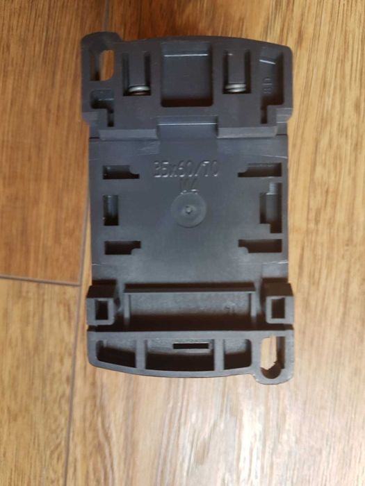 Vand Contactor Schneider Electric 3 Poli 25 A