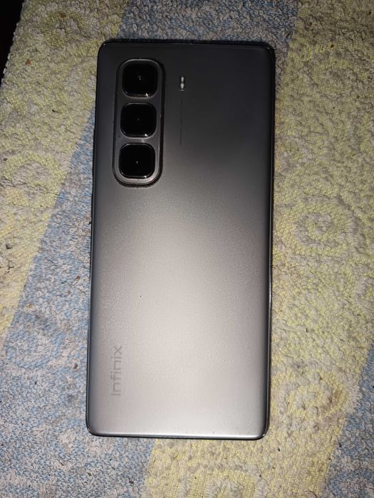 Vând infinix Hot pro 50 plus