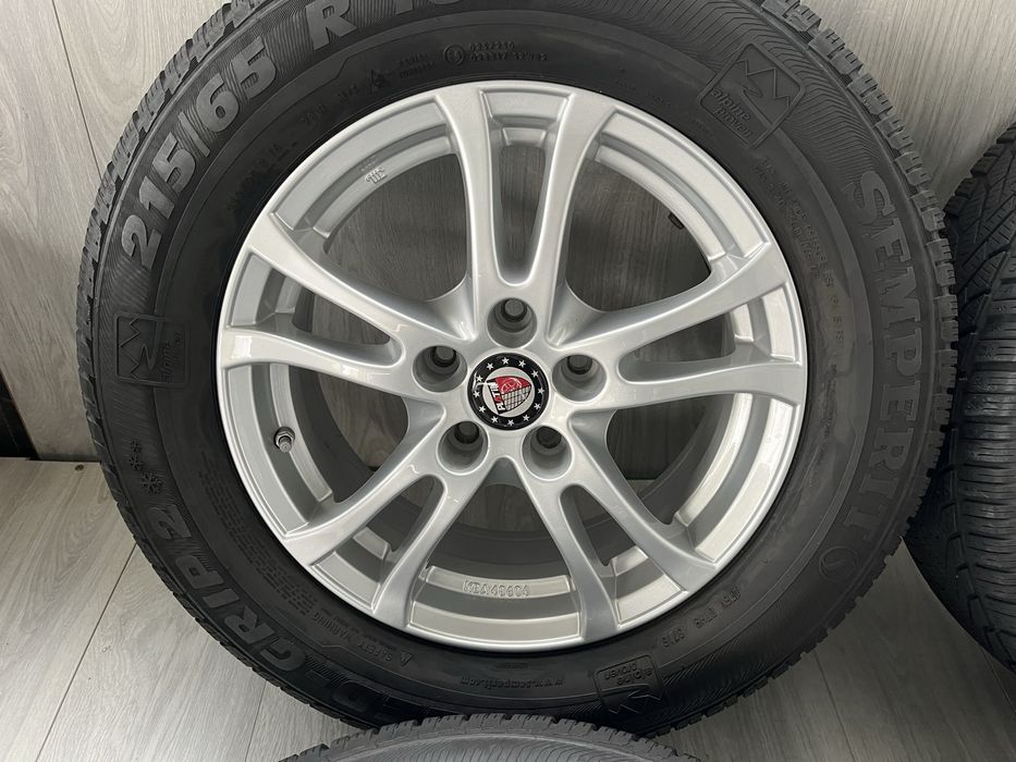 Джанти 16 цола 5х114,3 за японски SUV със зимни гуми 215/65/16