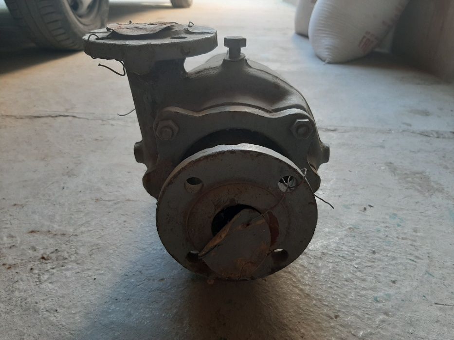 Продам центробежный насос советский