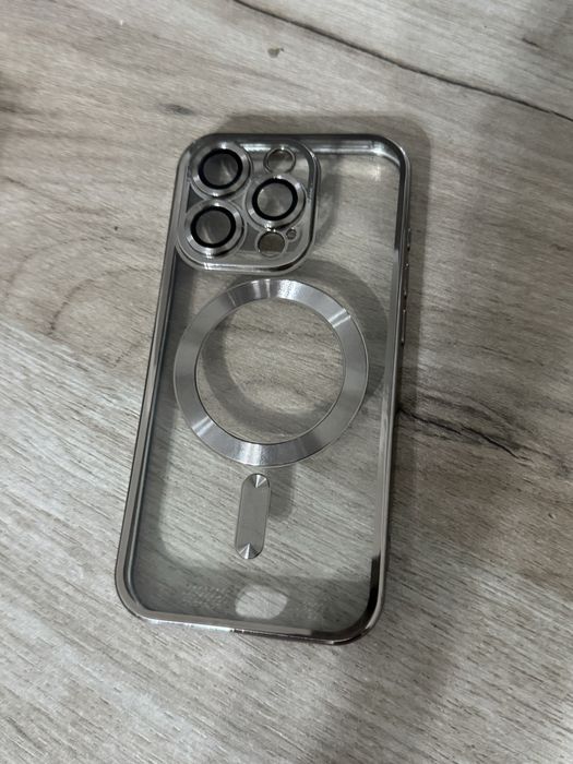 Чехлы для IPHONE 15 PRO