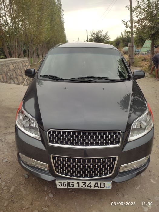 Nixia 3 mokri asfalt