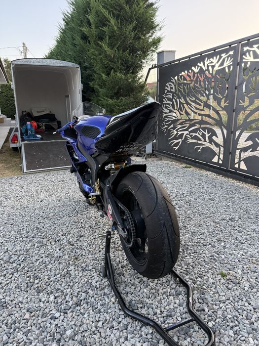 Yamaha R6 2011 , pregatita pentru circuit